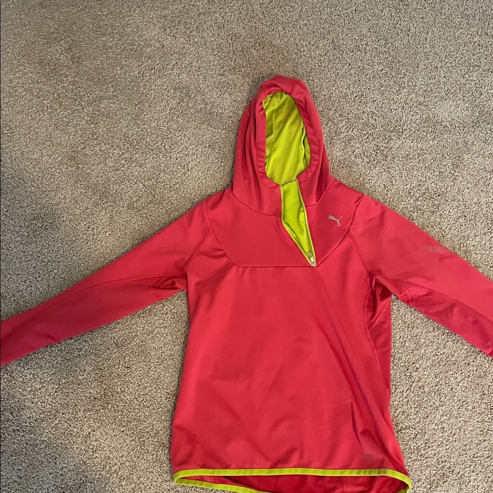 Puma Windstopper Soft Shell Hooded Quarter Zip Windbreaker Size M Red and Yellow